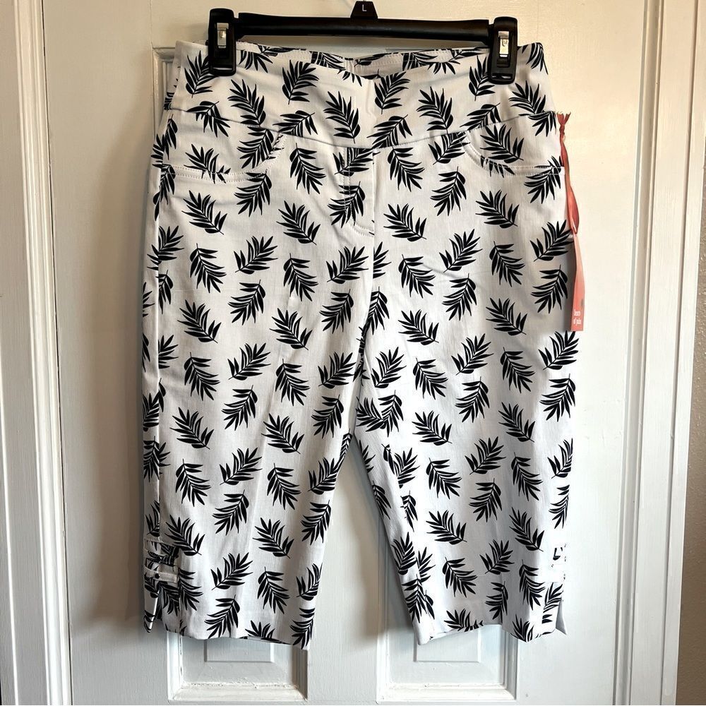 Hearts of Palm Capri Shorts